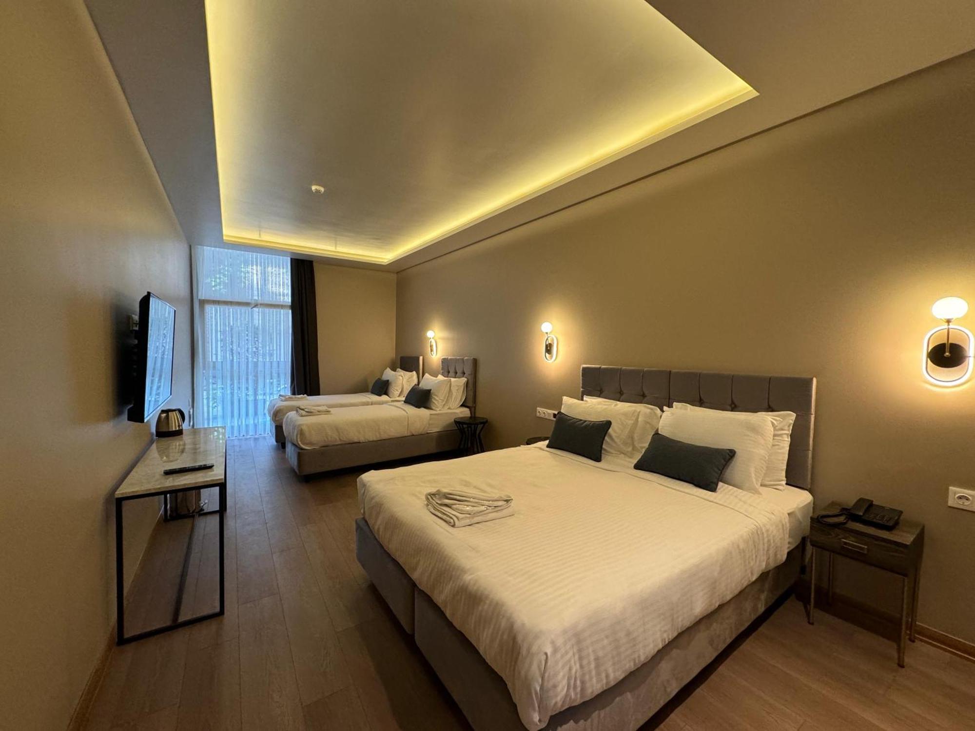 Weingart Suites Hotel Istanbul Exterior photo