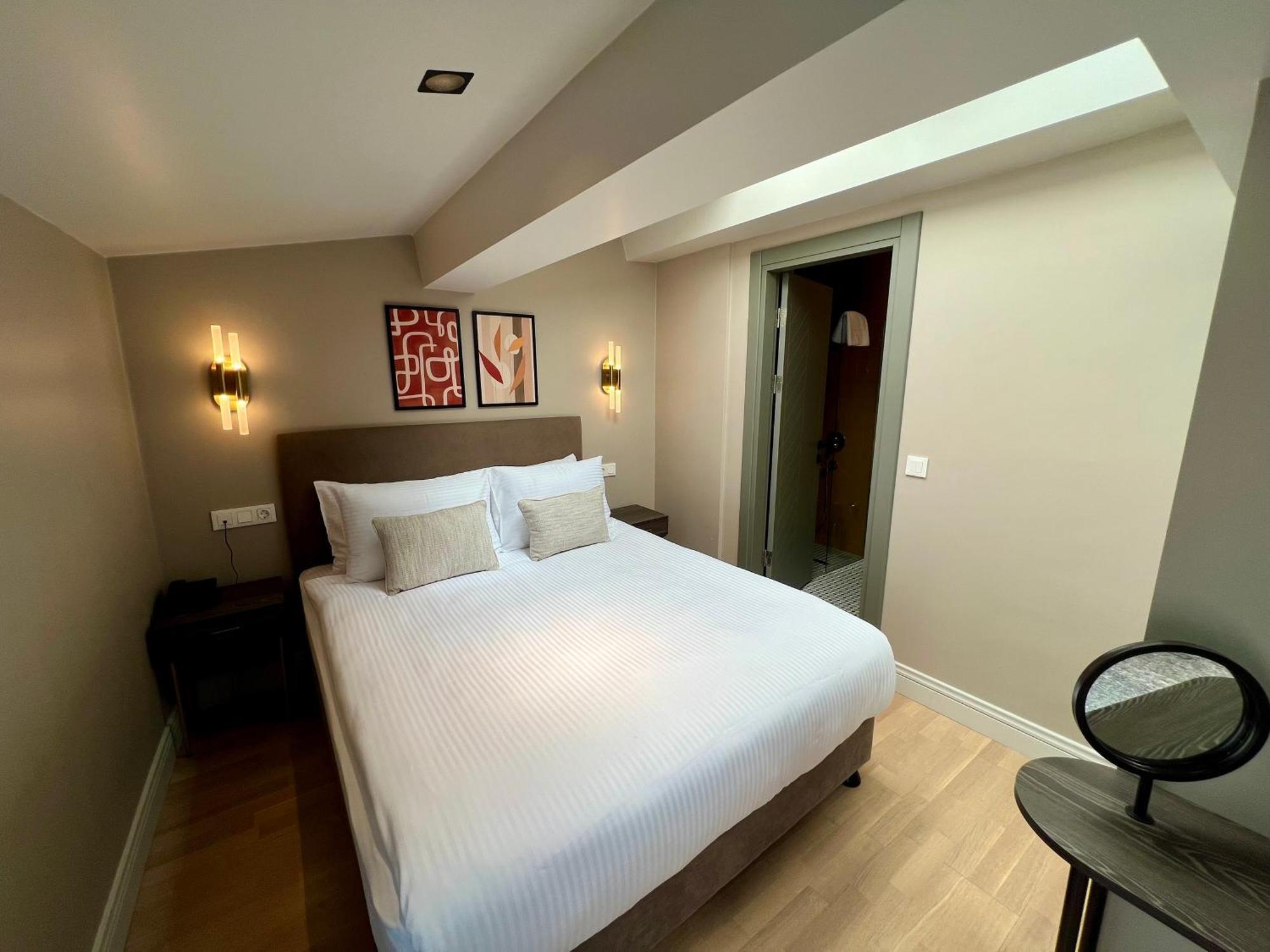 Weingart Suites Hotel Istanbul Exterior photo
